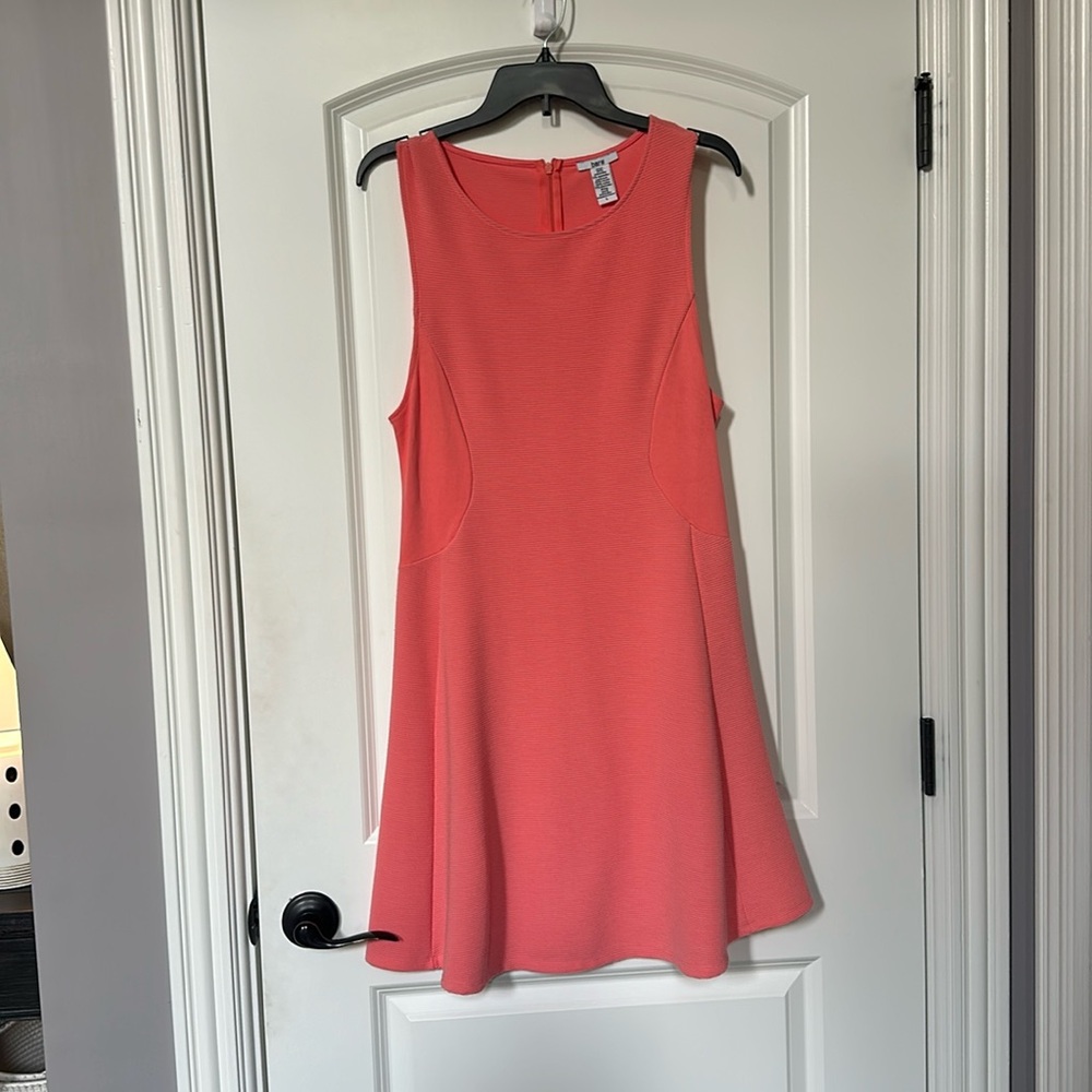 Sleeveless dress